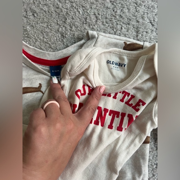 Old Navy Valentine’s Bundle 6-12 Months - Picture 5 of 5